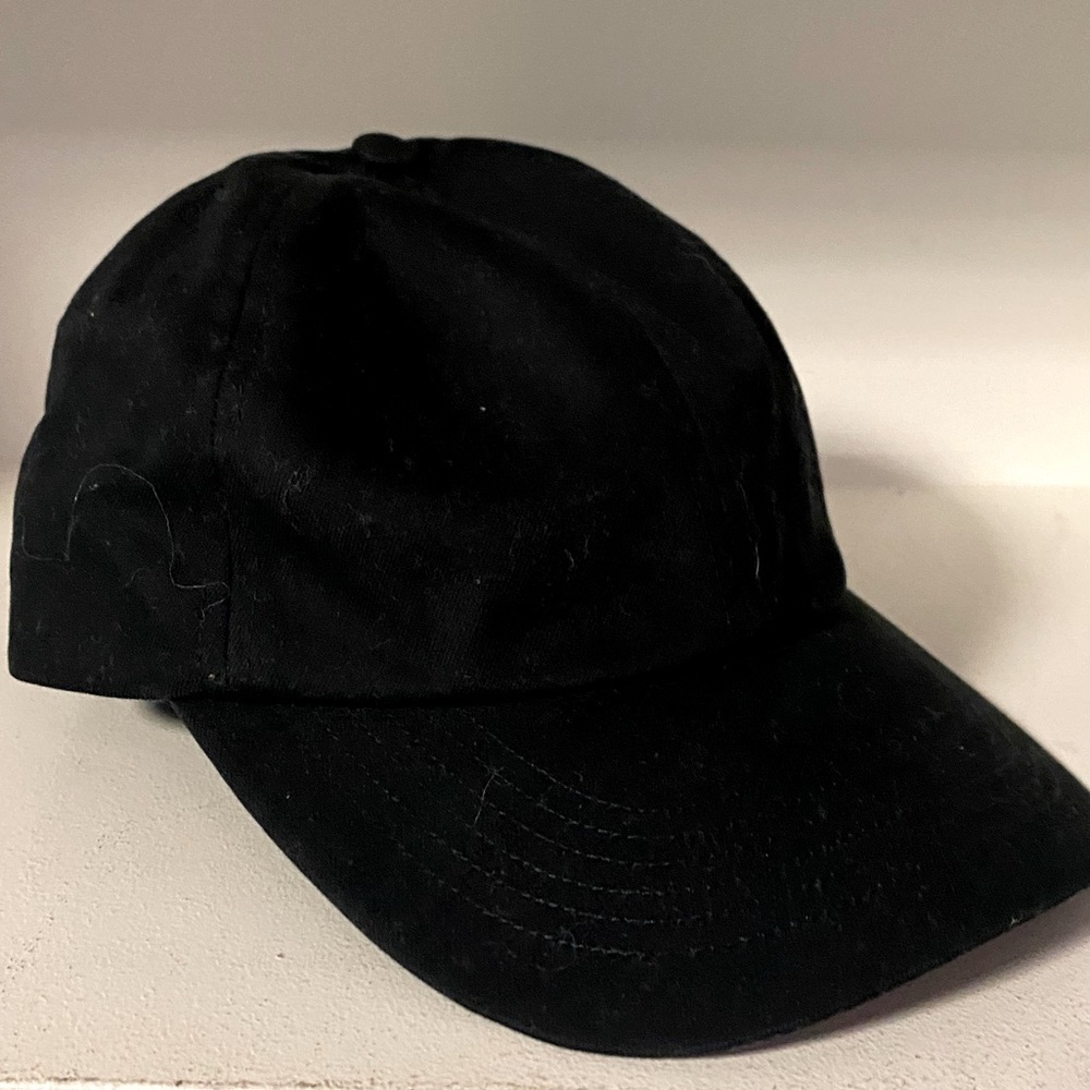 Black Uniqlo hat